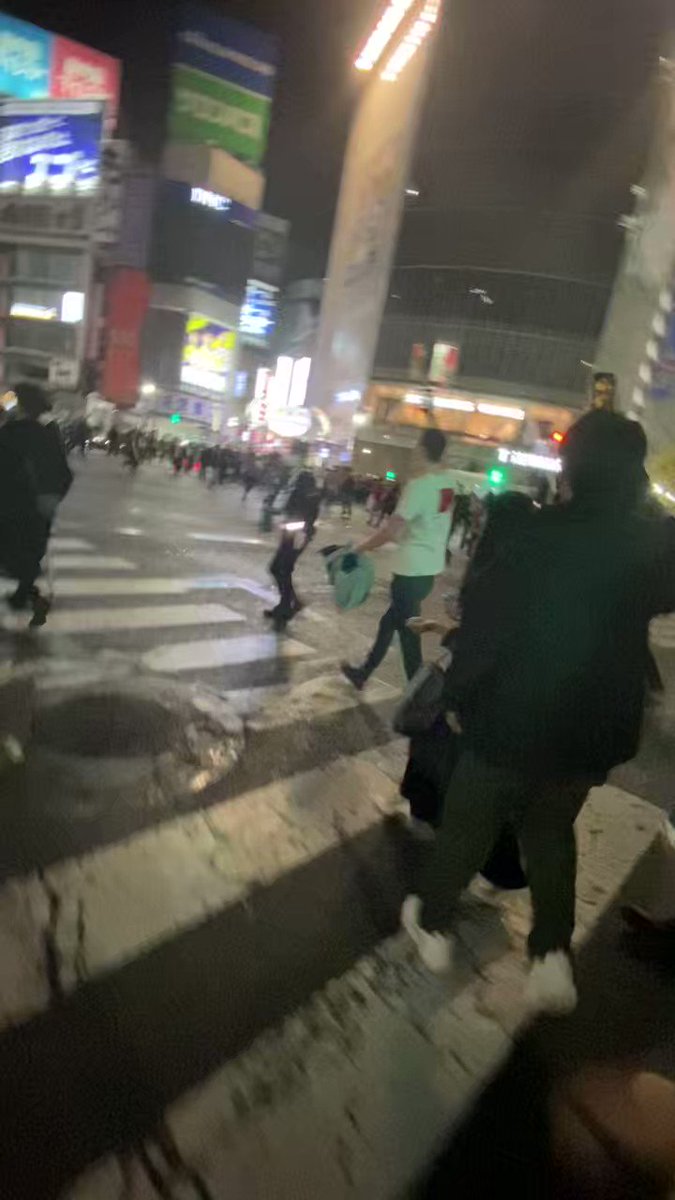 Thoton Akimoto / ソトン秋元 on Twitter "RT AkimotoThn Tokyo's Shibuya