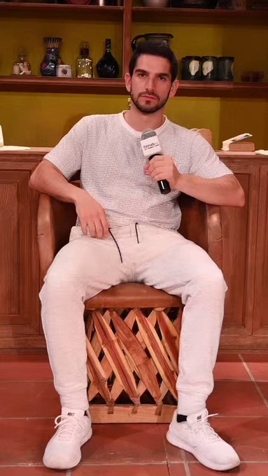 Es un travieso hetero en la obra @LosGuajolotesMX Talentoso @SergioLozano en entrevista #BoysMx Arrancó