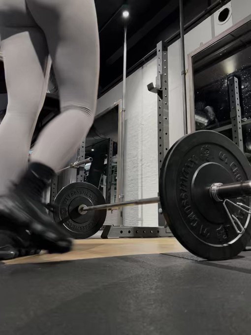 Some RDLs for you, aka hamstring hell ?
Also you’d think I’d be better and angling the camera by now
