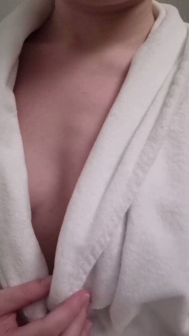 Quand je sors de la douche mais Monsieur n'est pas là ?? https://t.co/5ipdGweMz1