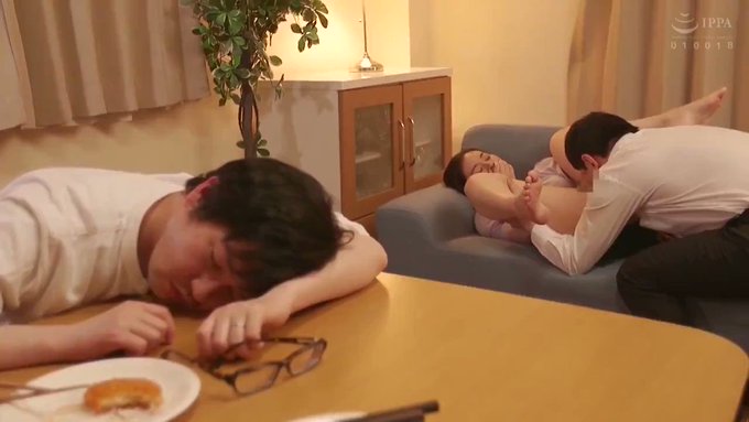 失業して同居し始めた旦那の弟に隙を狙って何度も何度も犯●れる...

ヤバいよね。
https://t.co/TQnUoUubfS