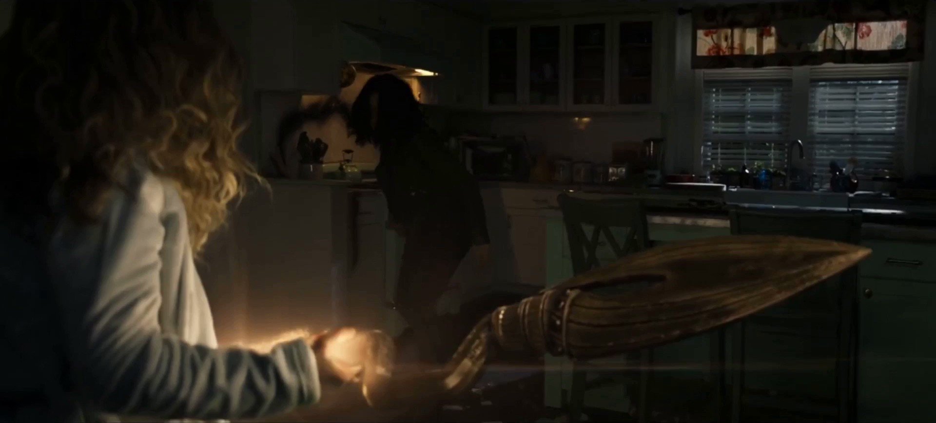 Neb 🏳️‍🌈 on Twitter "The best fight choreography on TV DCStargirl