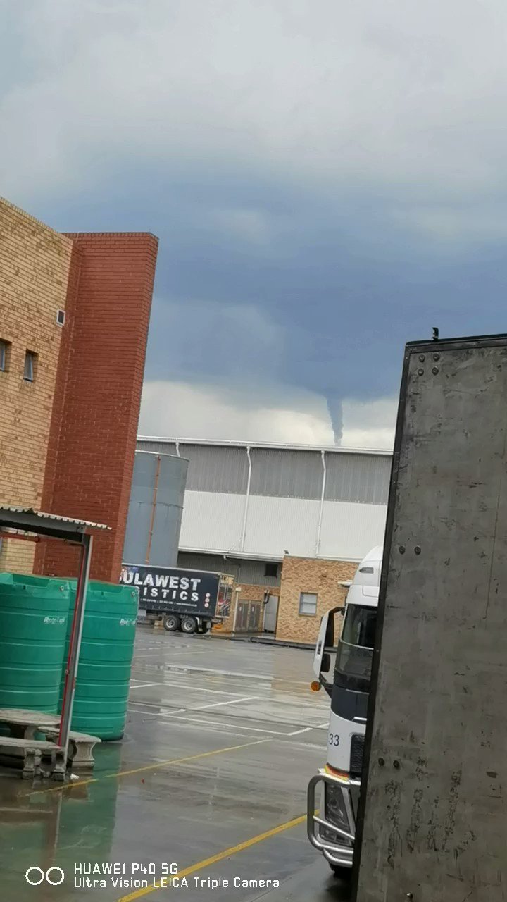 Gauteng Weather on Twitter "🔴 BREAKING FUNNEL CLOUD SPOTTED IN THE