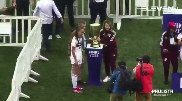 São Paulo Feminino on X: ÉÉÉÉÉÉÉ CAAAAAAMMMPEEEÃO! É PENTACAMPEÃO  🏆🏆🏆🏆🏆 A BASE CONQUISTA O PAULISTA FEMININO SUB-17 PELA QUINTA VEZ NA  HISTÓRIA! #FutebolFemininoTricolor #VamosSãoPaulo 🇾🇪   / X