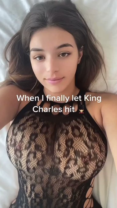 RT if you'd hit ? 
https://t.co/JGAwQiQ9Rt https://t.co/iaytVAVu0P