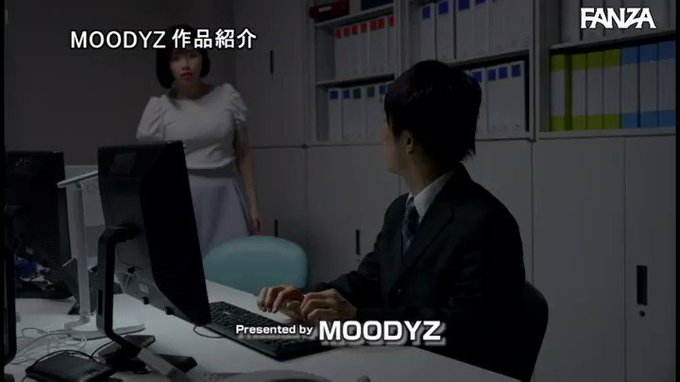 終電逃して同僚の部屋にお泊り ノーブラ部屋着に我慢できずコ… 石原希望 https://t.co/dLRgXGAqTM