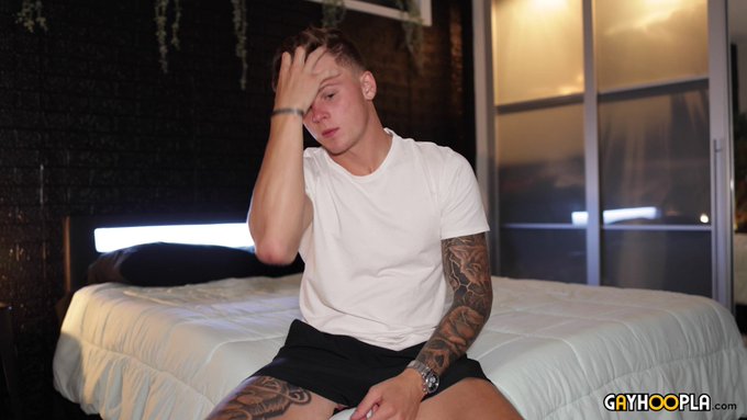 Blonde Hunk Gunnar Bishop goes ALL IN for his #GayHoopla solo!

Full scene OUT NOW ---> https://t.co/S5F7zAn6m3