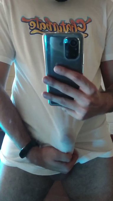 My #CBswag top is wet ? @chaturbate https://t.co/uhp0qrnCo9