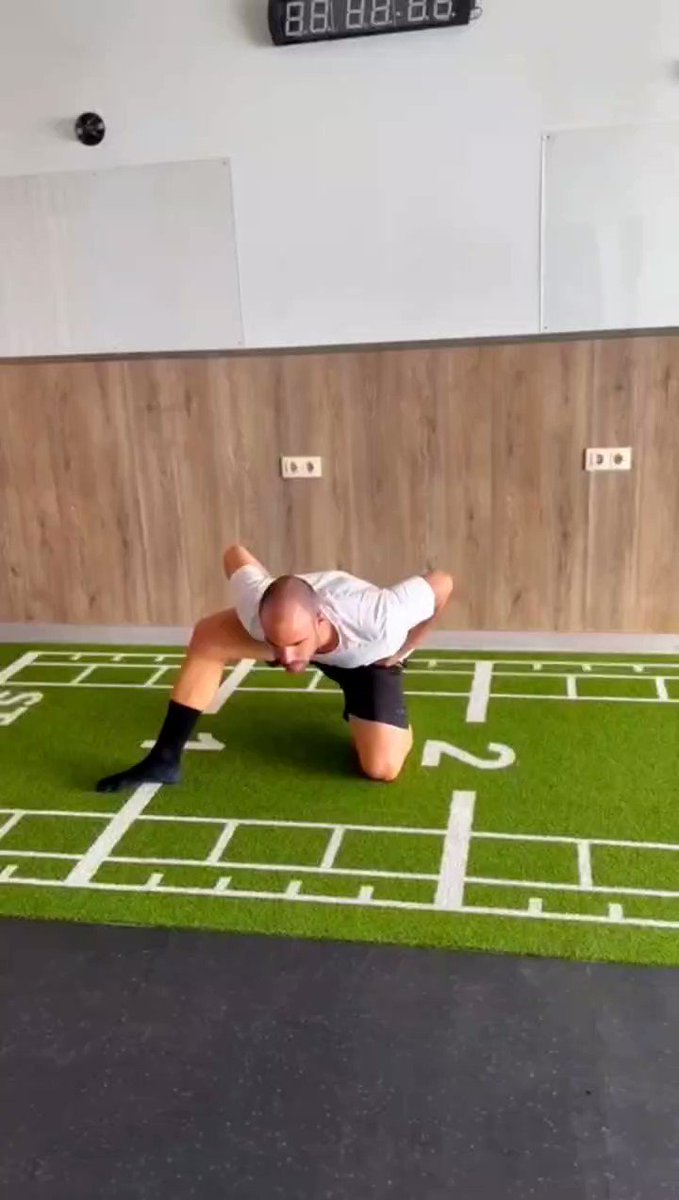 これで柔らかくなる！股関節の動きを良くするストレッチ！