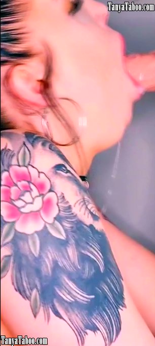 Who likes it sloppy? 🤤 https://t.co/23L2Oz7vpD