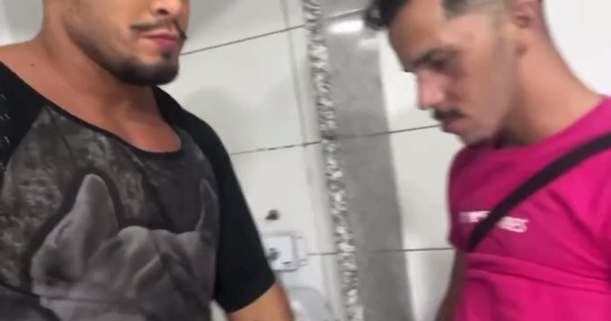 It’s the smell check for me ?? Sniff Sniff Suck ? https://t.co/K3PCVqWRLm