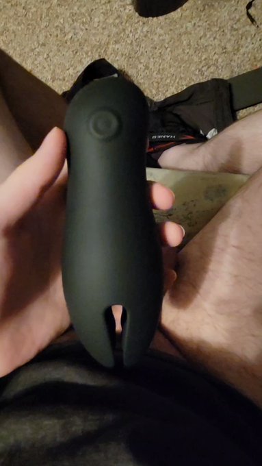 Shoutout @KristfStephens for letting me know about this vibrator

#nsfw #nsfwtwt #porn #BabeCock #edging