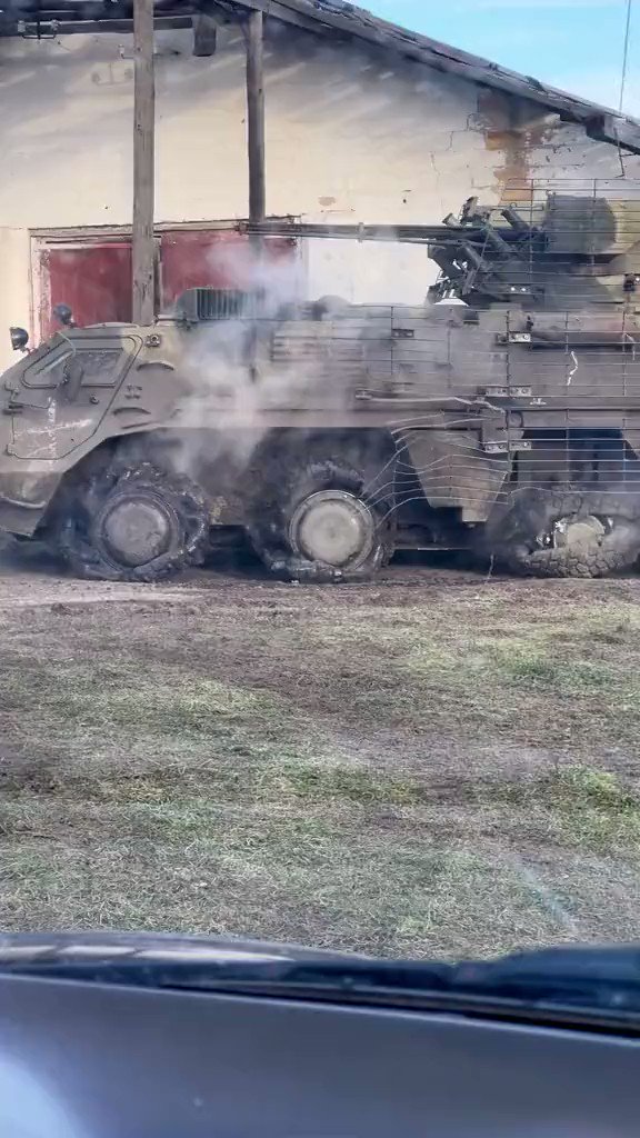 [分享] 烏克蘭步兵戰鬥裝甲車成功從戰場回來