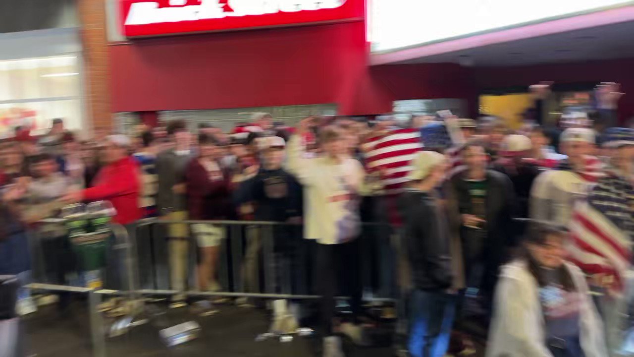 Barstool Redhawks (BarstoolMiamiU) / Twitter