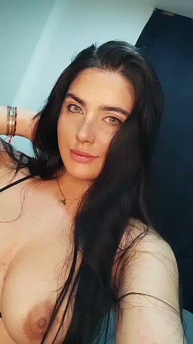 Mi lengua tiene vida propia 😂 https://t.co/aHgaKComKs