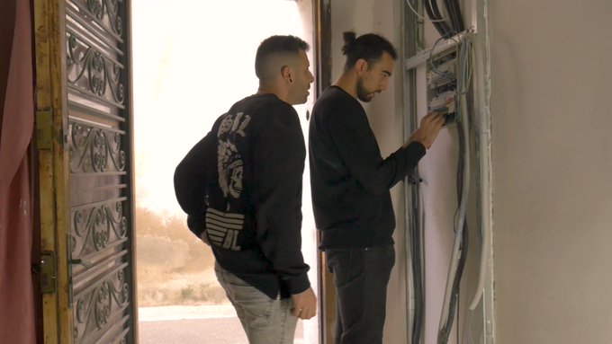 Doble penetraci&oacute;n a una turista francesa Double penetration to a french tourist https://t.co/1suZLo7295<a href="/tag/sex"class="tags"><span>#sex</span></a><a href="/tag/pornlife"class="tags"><span>#pornlife</span></a>