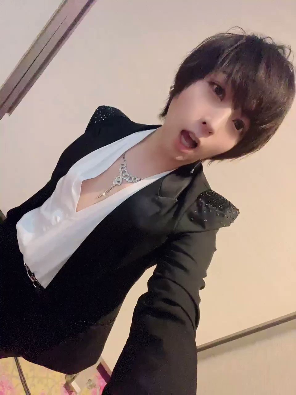 蒼井翔太 GHPTEqNbIAAAZZx.jpg