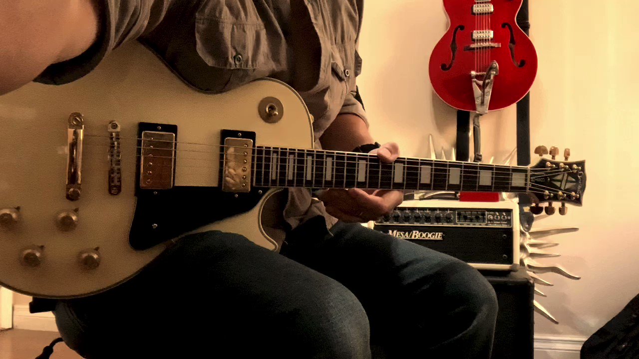 Happy belated birthday to Randy Rhoads. 