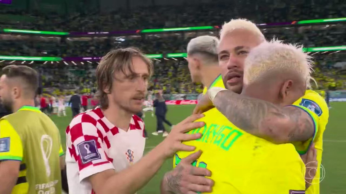 on-twitter-modric-e-neymar-abra-ando-o-rodrygo-depois-do