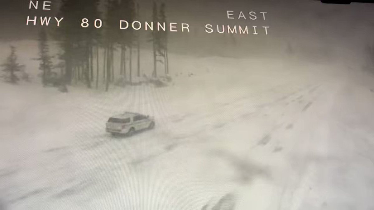 Caltrans district 3 on twitter up to 6 inches of snow is falling