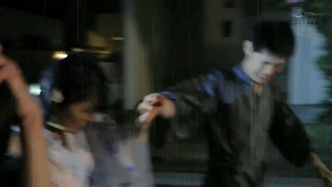 突然の大雨で駆け込んだラ〇ホ相部屋雨宿り中〇し...(*´∀`*)ﾎﾟｯ https://t.co/gk7yBIdweB