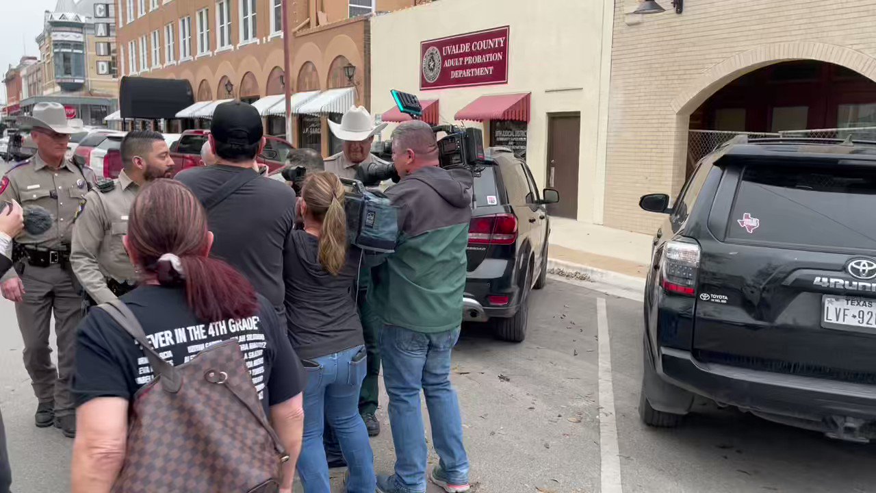 Uvalde Shooting Families Call For Lt Mariano Pargas To Leave Elected