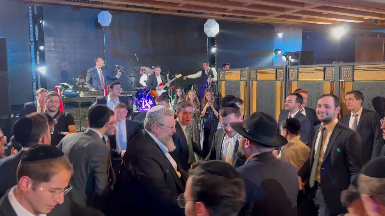 ari-waxman-on-twitter-rav-yosef-nusbacher-and-rav-michoel-yammer-the