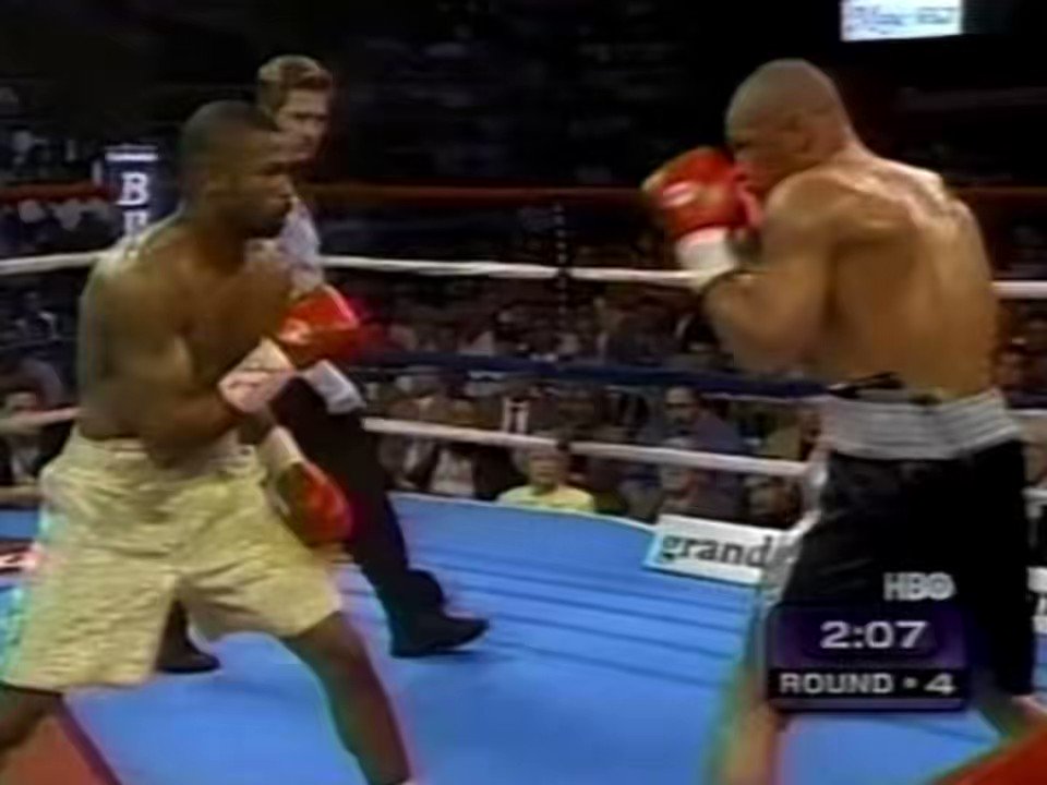 Happy birthday Virgil Hill. Roy Jones Jr. has a present for you!

 