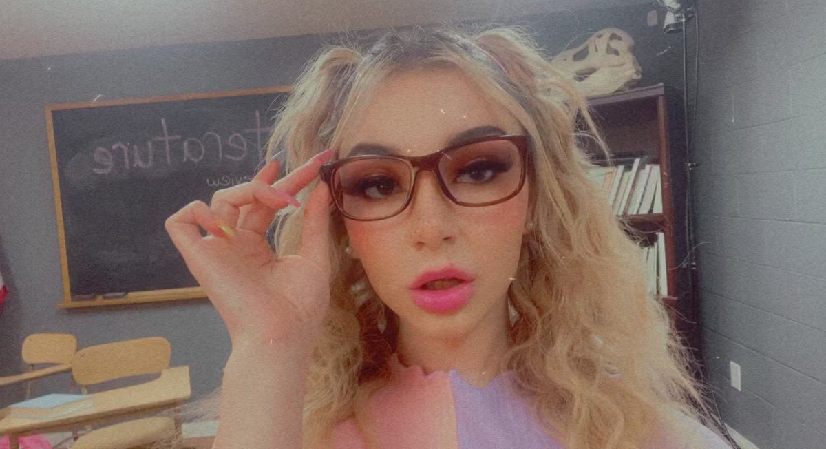 Demi Hawks 🦅 on Twitter: "Would I pass your class? 🤓"
