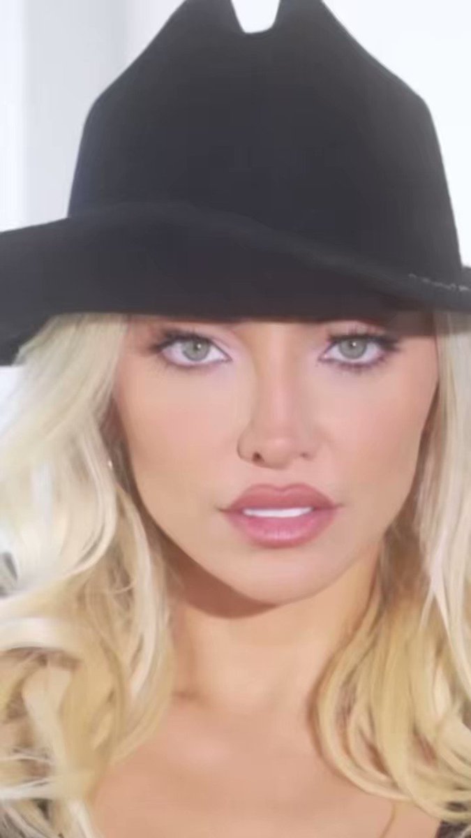 Lindsey Pelas on Twitter "🤠"