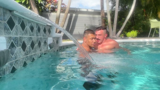 DEEP END - An Underwater Fantasy!!! Gay 3Way collab shot in and under water?ing: @MagicMikeHung1, @jordimassivexxx