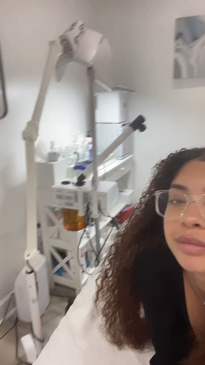 My BF Doesnt Know 🤫 on X: Got my ass hole bleached today, boutta have a  porn ⭐️ ass hole 😈🥵😅 t.coTbFduC5qjE  X