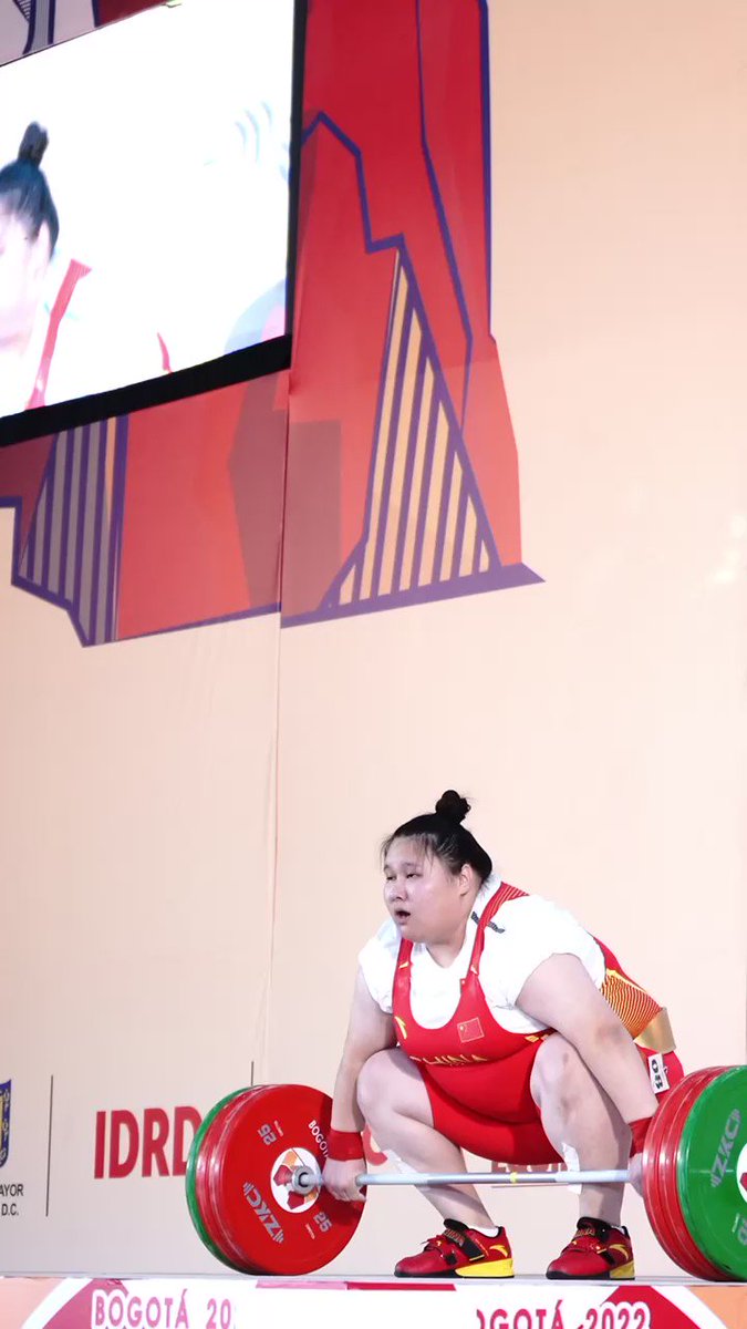 IWF on Twitter "What a save!!!! Watch Chinese Li Wenwen lifting 141KG