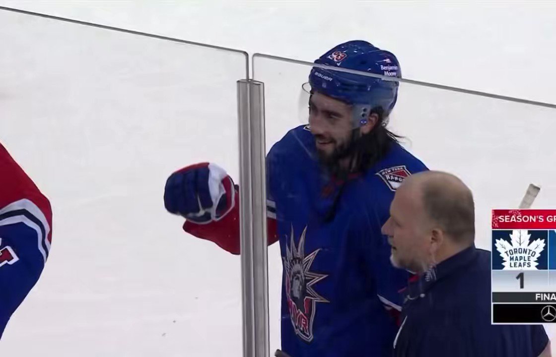 chris kreider respecter on Twitter "boop in slow motion 😭 https//t.co