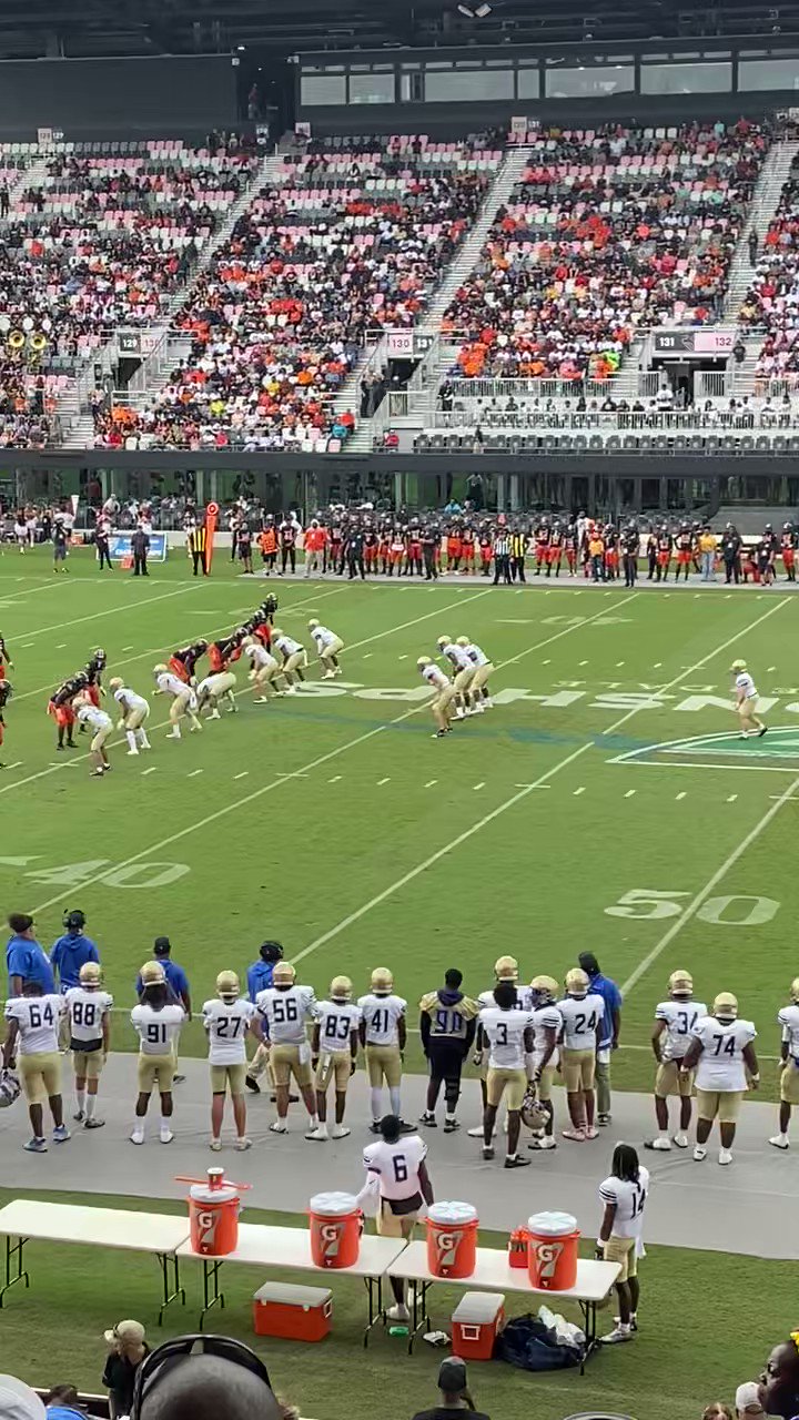 Mainland High School Football (TheMainlandHSFB) / Twitter