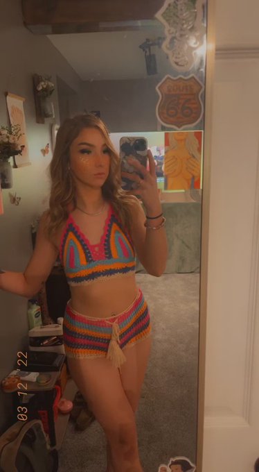 Kaylee Smith’s pics and videos