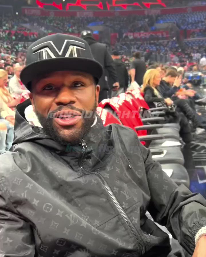 Sportsville on X: Floyd Mayweather gave a stadium employee a Rolex for  Christmas 😳🎁  / X