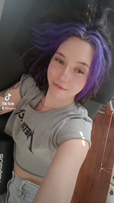 Lol  Busy with my cover up ☺️❤️ https://t.co/30ltzgLJ03<a href="/tag/stripchatlive"class="tags"><span>#stripchatlive</span></a>