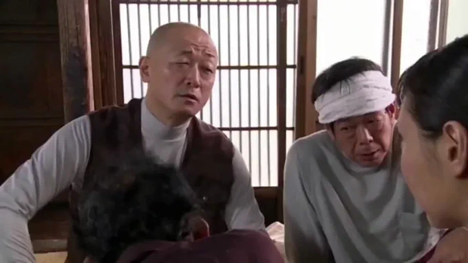 星野ひとみ 毎日酒に酔い暴力をふるうクソ親父。そんな親父を見捨てられない母親。隣の部屋から漏れる母の喘ぎ声、歯を食いしばって聞いている息子。あんなクソ親父のどこがいいんだ！