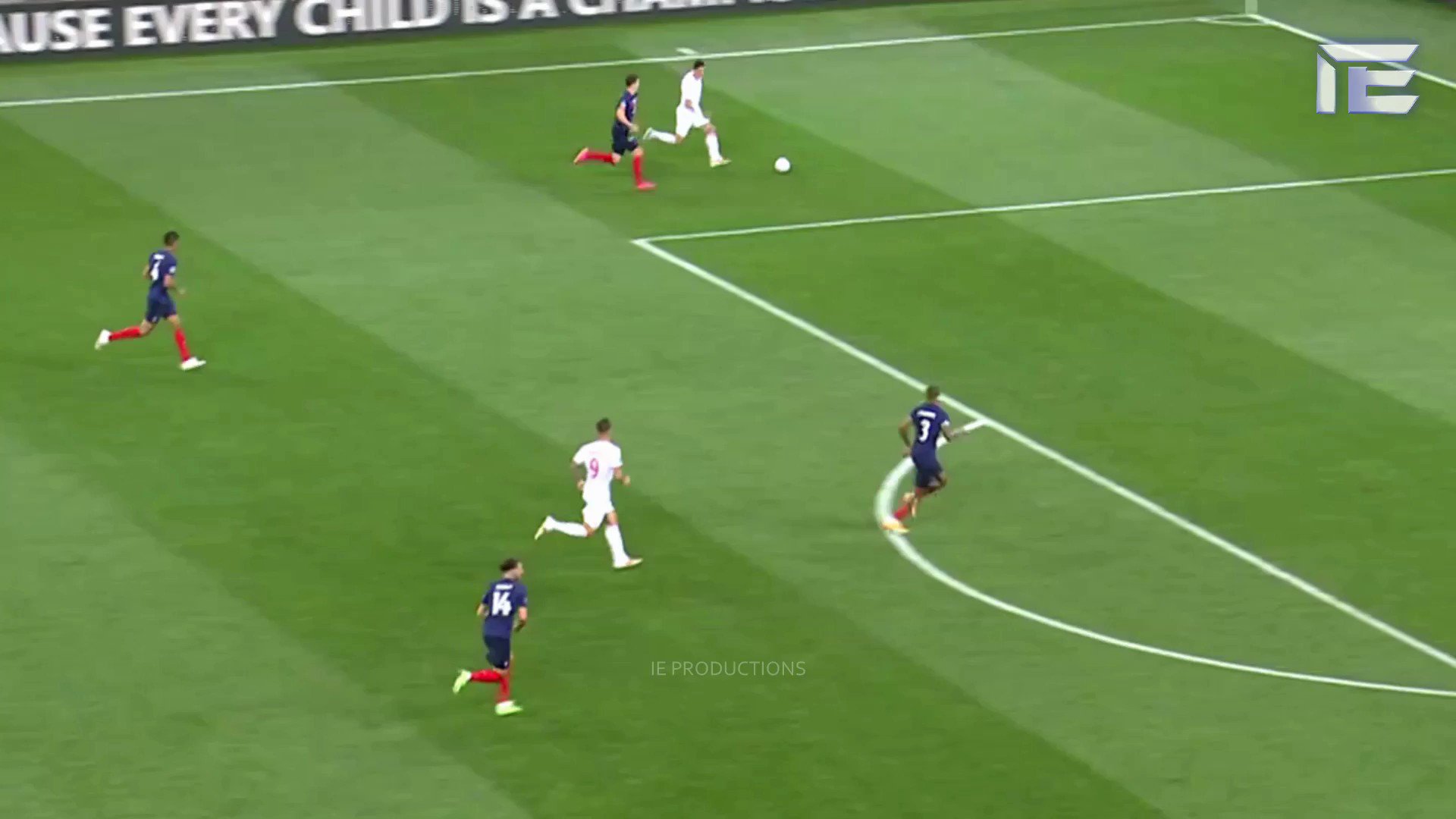 Happy Birthday Lloris. Here is how Hugo Lloris stopped his only Penalty with France. 
