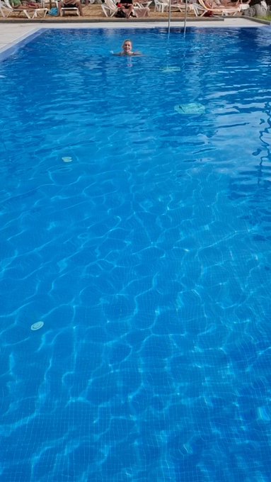 💙🌴💙🌴💙 wonderful moment from vacation. I really loved this infinity pool. 💙🌴💙🌴💙
#bikini #infinitypool