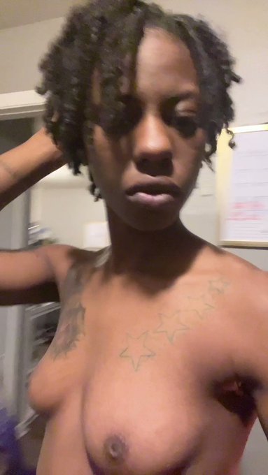 Bitx_natural_tee’s pics and videos