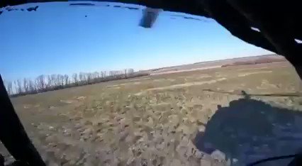 Footage of the crash of the shot down Ukrainian Mi-8 helicopter geolocated at 48.15368132126977, 37.59057094987307 @GeoConfirmed https://t.co/68xRbP09Ym