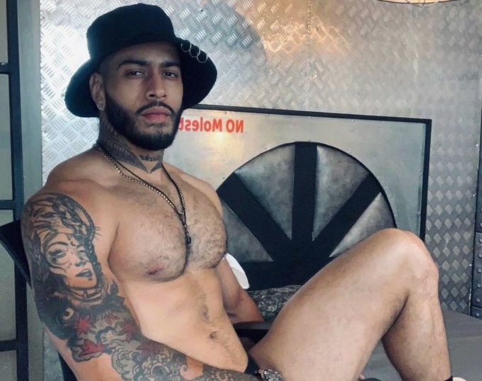 Celebrate the rest of 2022 with these handsome jocks... #TeaserTuesday #JockMenLive #CamGuys 
@simoneflorenzi