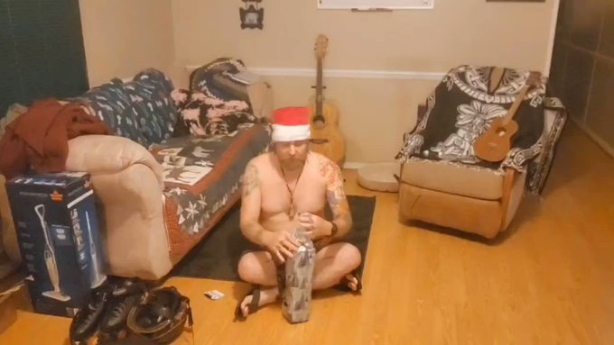 Christmas gift to myself sucks me dry! This video is part of a contest! Don't forget to vote! @PornhubModels