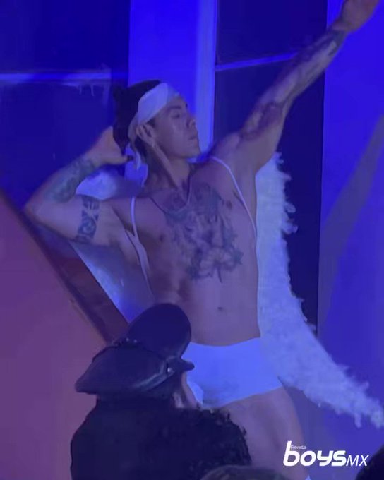 Estuvimos en La Posada de la Casa de Biarritz y en sus performance no podía faltar un profanador ?ngelito