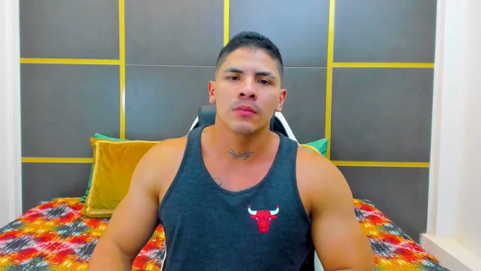 I want your world to start and end with me. Cum see Fabian on live cams. #JockMenLive #camguy #MuscleMan