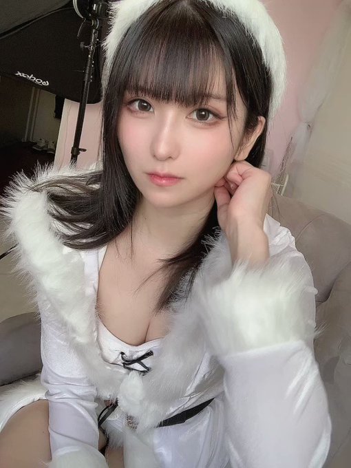 コスプレイヤー蒼馬月葵のTwitterエロ動画2