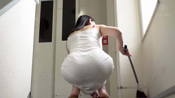 同じマンションに住む透けパンデカ尻美人さんに興奮して、おちんぽ挿入しちゃった話です

本編はリプ欄から 👇
https://t.co/dB9E84AGCd