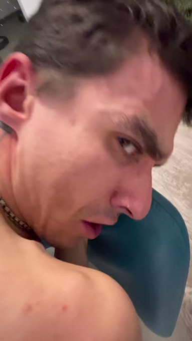 Stuffing @bareback_faggot for a white Christmas ????

https://t.co/nrPeAQWxVG https://t.co/bdcdGyiHJ